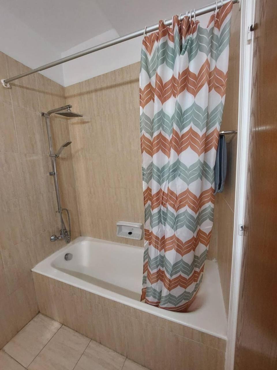 Sunny 2 Bedroom Larnaca Center Dış mekan fotoğraf